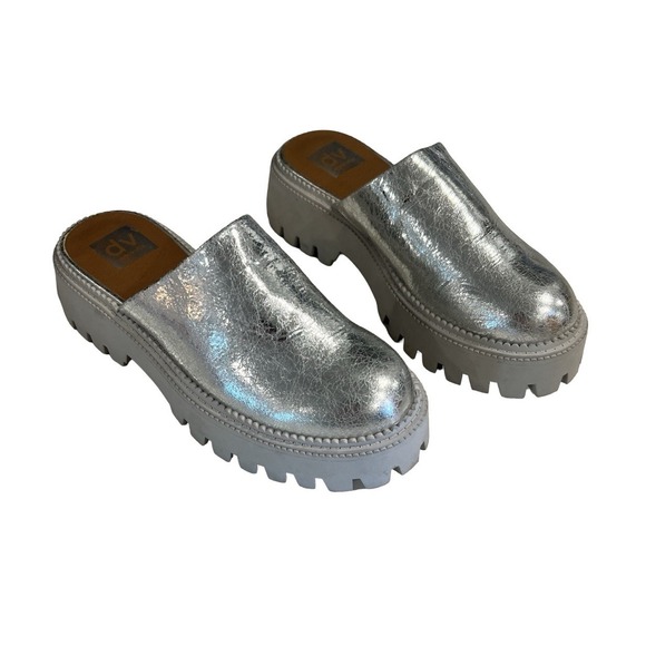 D.V. GORGEOUS NEW LEXY LUG CLOG ( WOMEN ) SILVER SHINY BY DOLCE VITA Size 7.5 - Picture 2 of 8